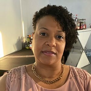 Meet your Posher, Claudette